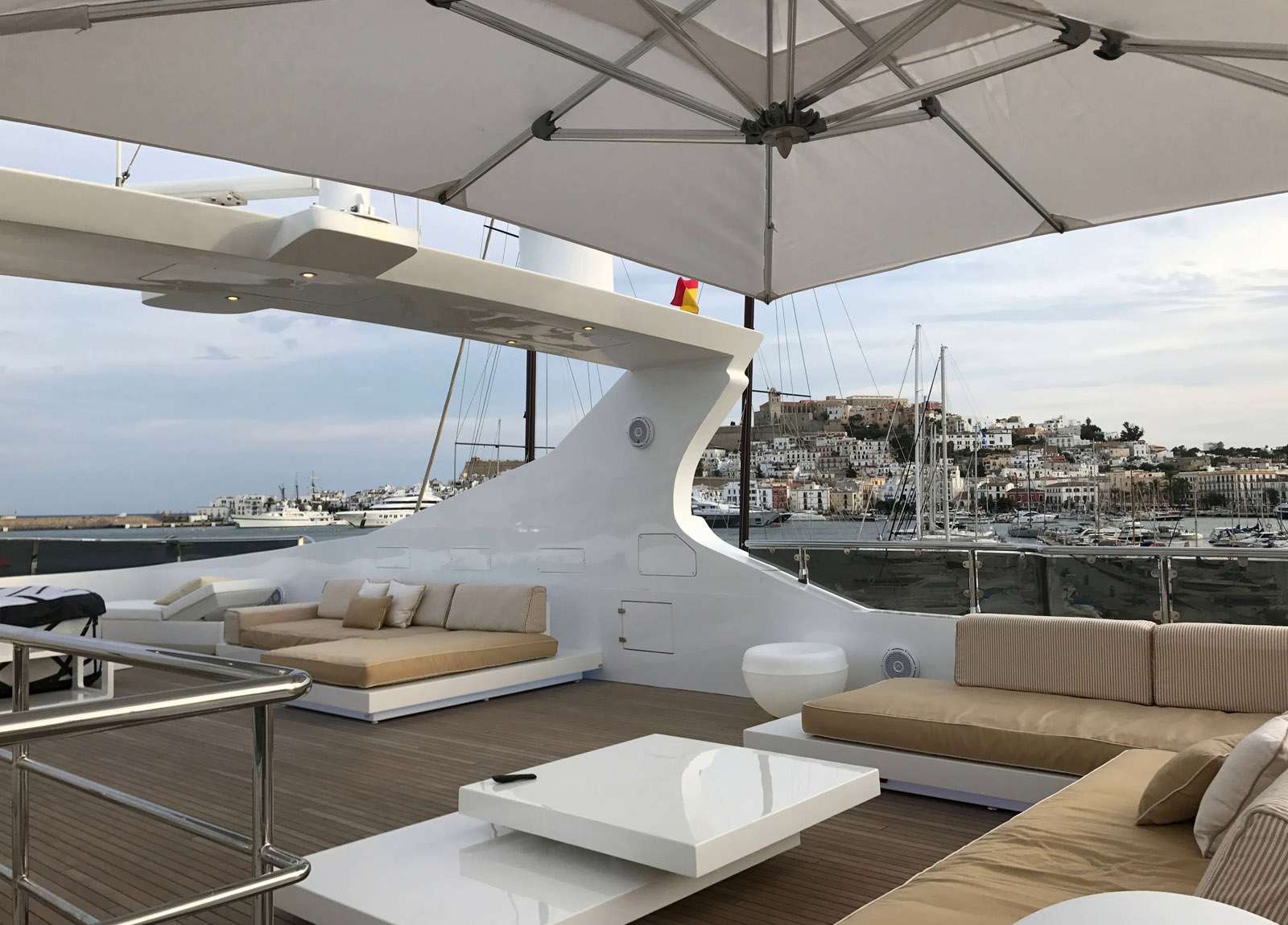 upperdeck-seating-luxury-yacht-villa-sul-mare-44m-western-mediterranean