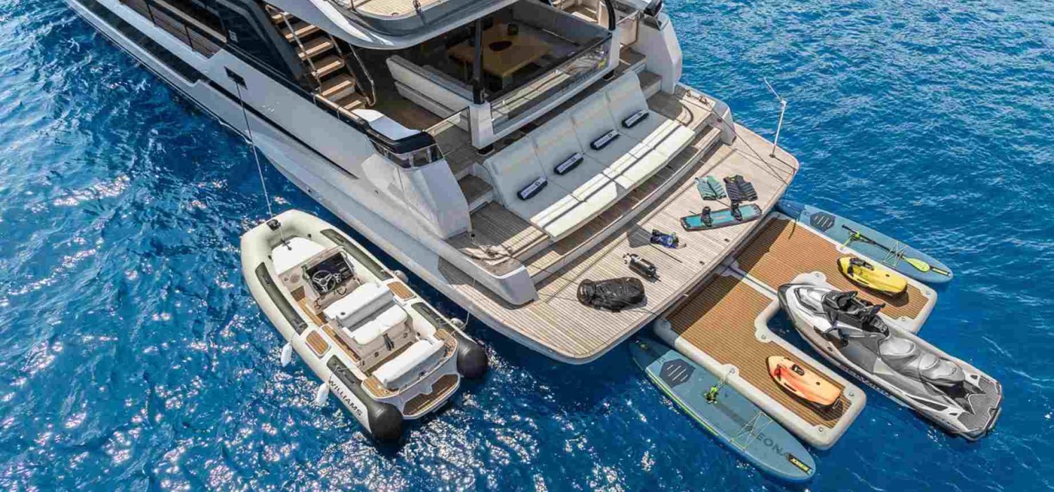 Ferretti 1000 20