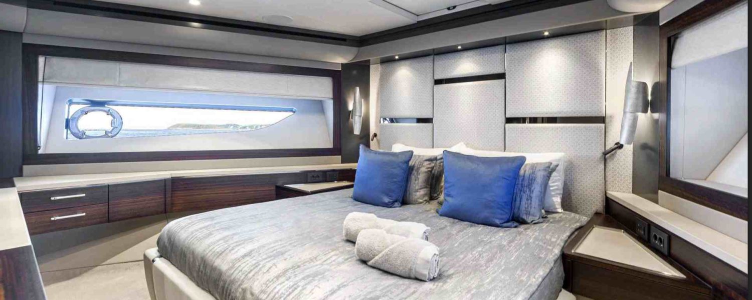 Mallorca yacht charter boat junior 19