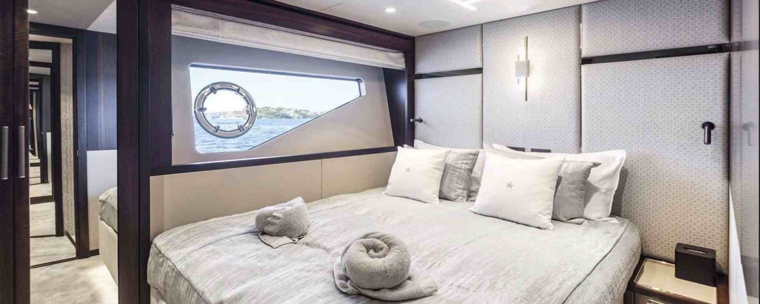 Mallorca yacht charter boat junior 21
